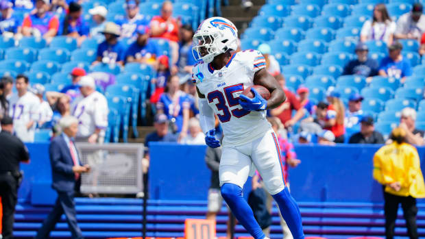 Jordan Mims (35) warms up prior to the game against the Indianapolis Colts at Highmark Stadium